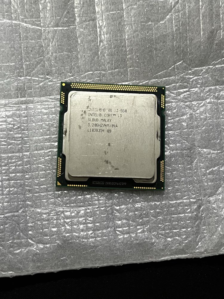 Vand Procesoare I3 si I5 socket LGA1156