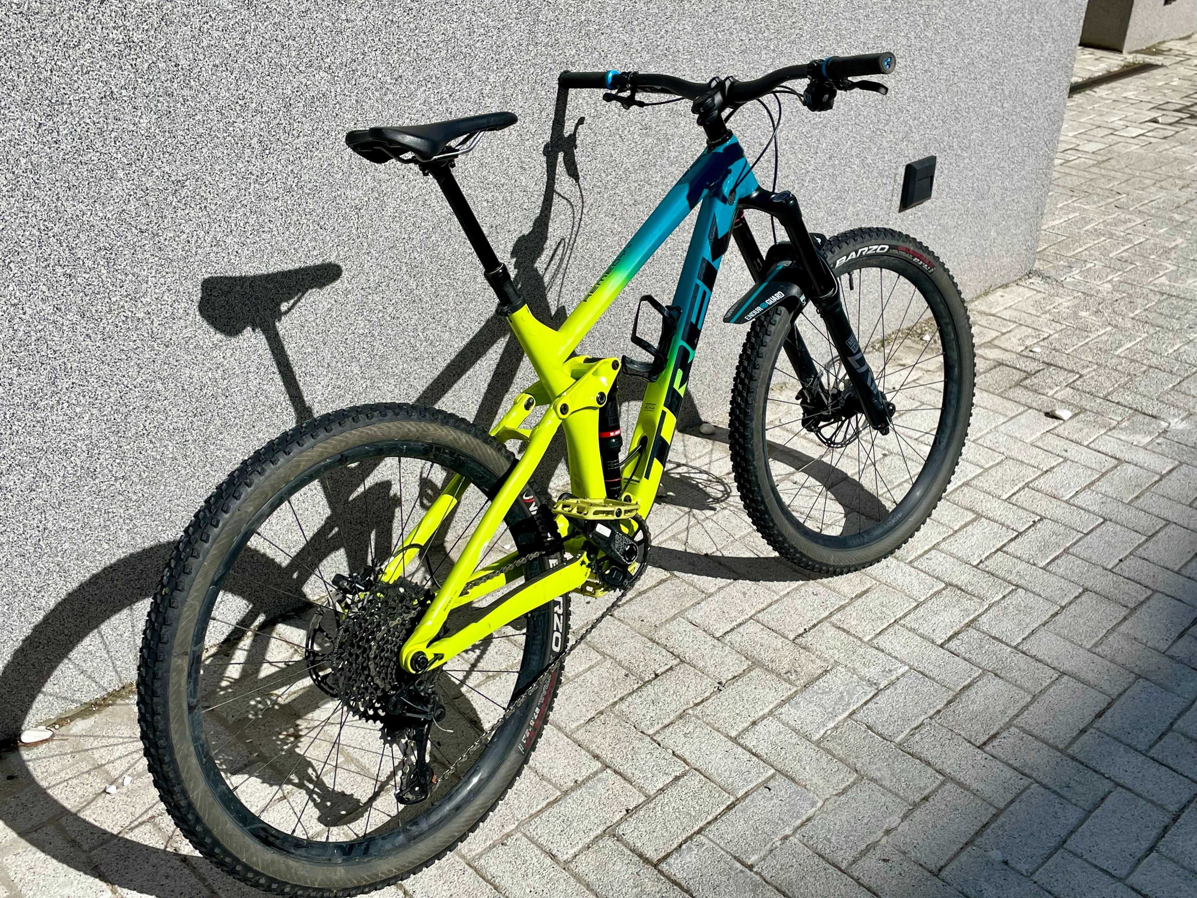 Trek Remedy 8 M/L size 27.5