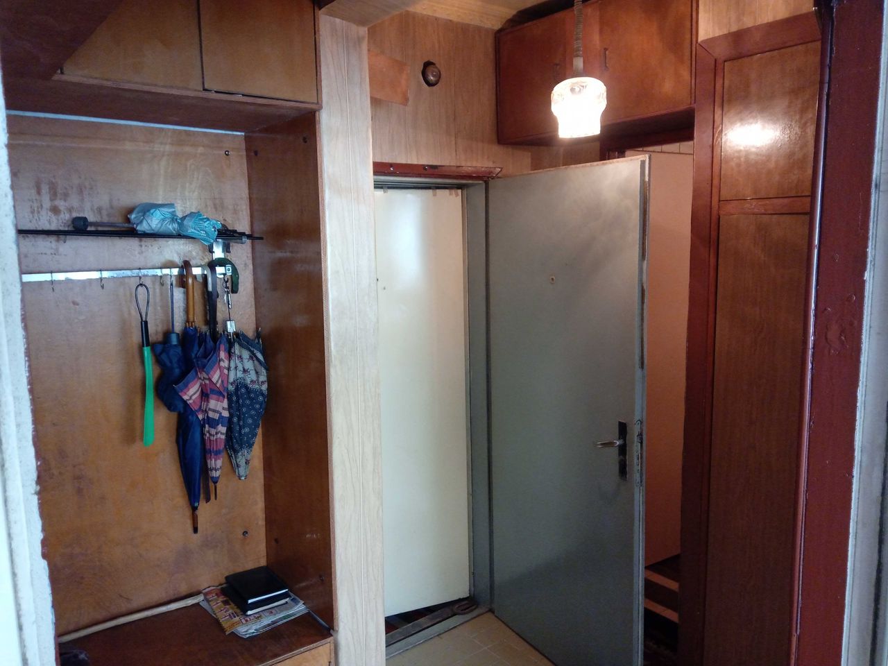 Продава се Едностаен апартамент в Шумен, Боян Българанов 2 - 45 кв.м за 998 €/кв.м - Снимка #4