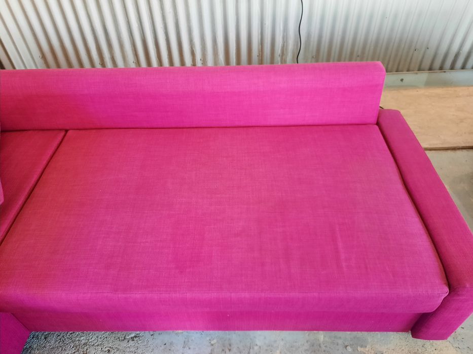 Curatare cosmetizare igienizare canapele colțare saltele.