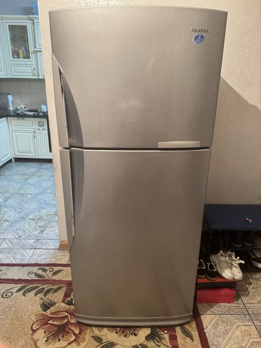 Холодильник SAMSUNG
