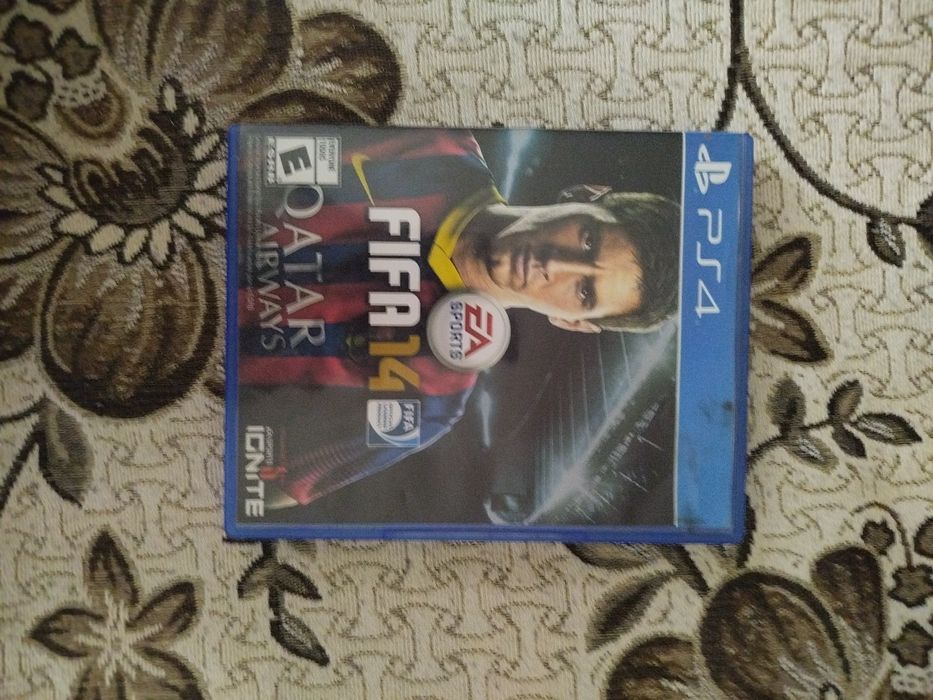 Фифа 14 в идеальном состоянии.