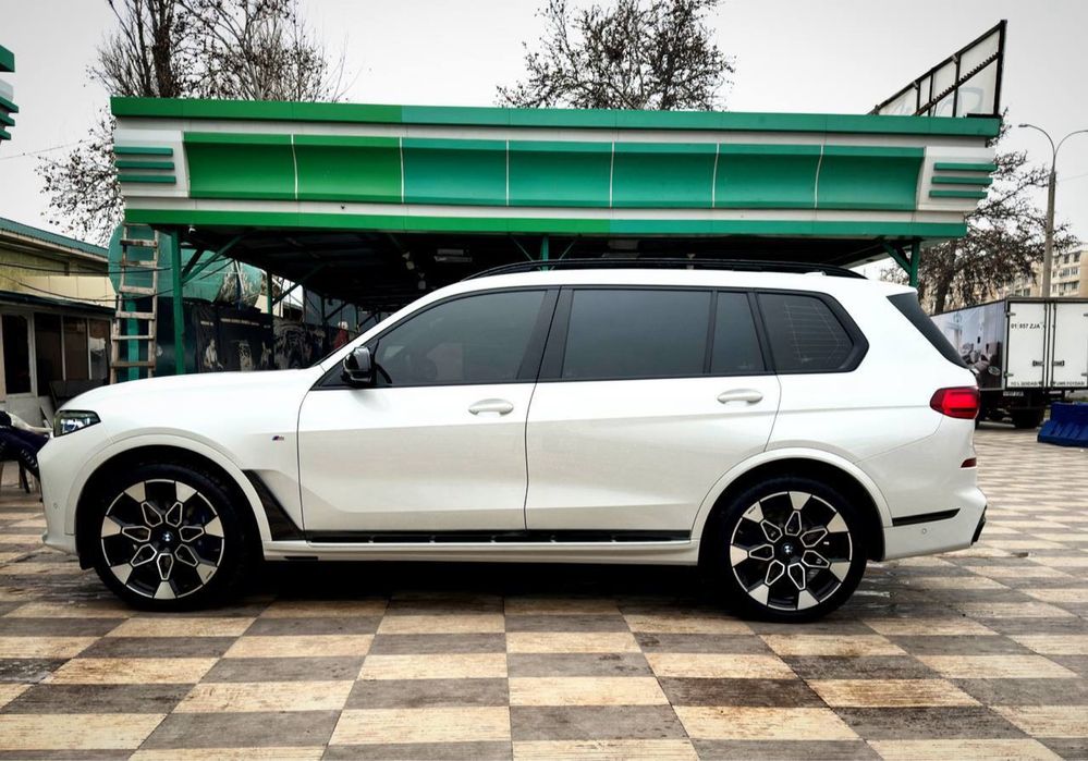 Продам bmw x7 50i 2020 Full
