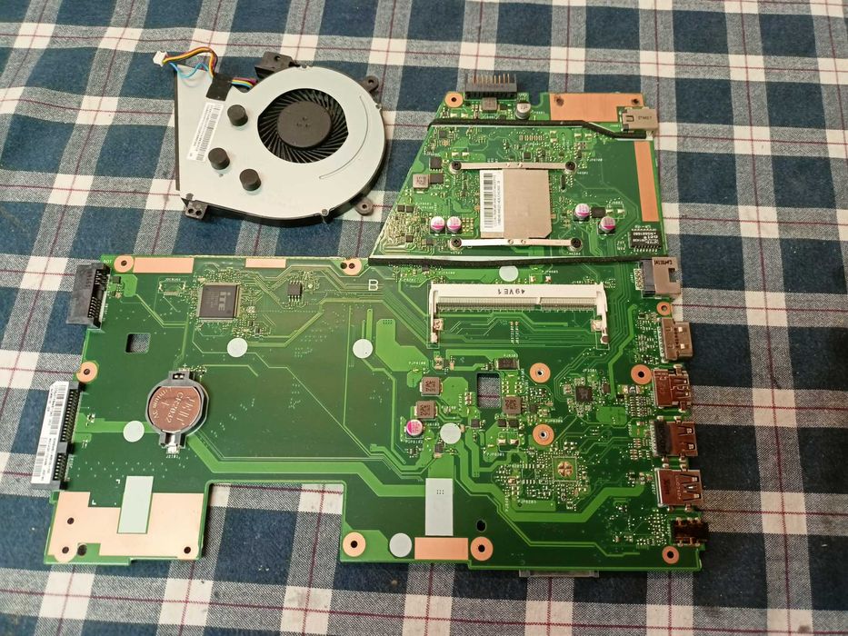 Elemente  Asus R512C R512M F551M