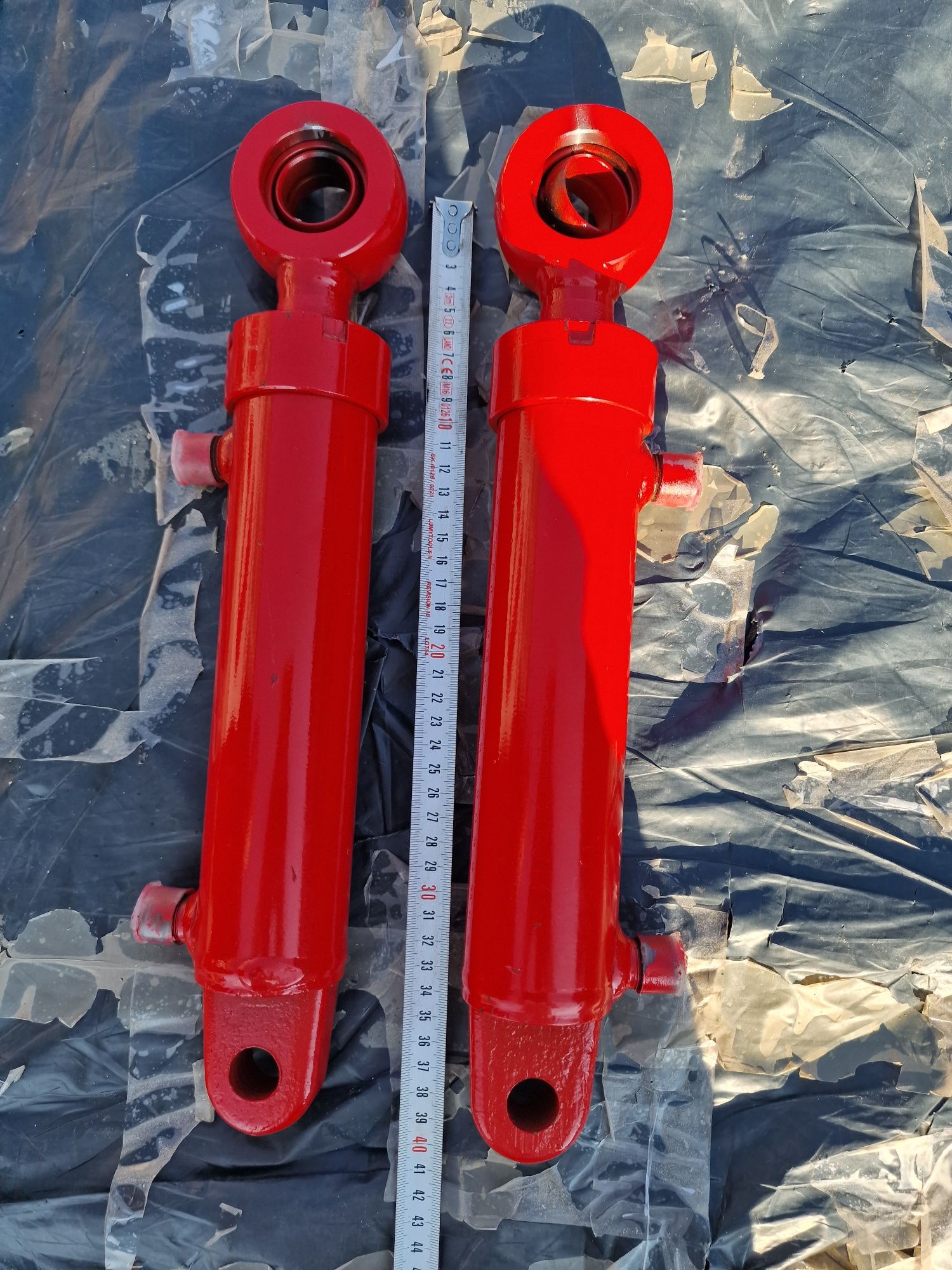 Cilindru hidrauli plug reversibil 370 mm nou preț 450 lei tel 0751 56