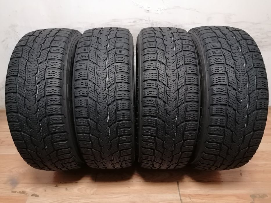215/60/17C Nokian / бус зимни гуми
