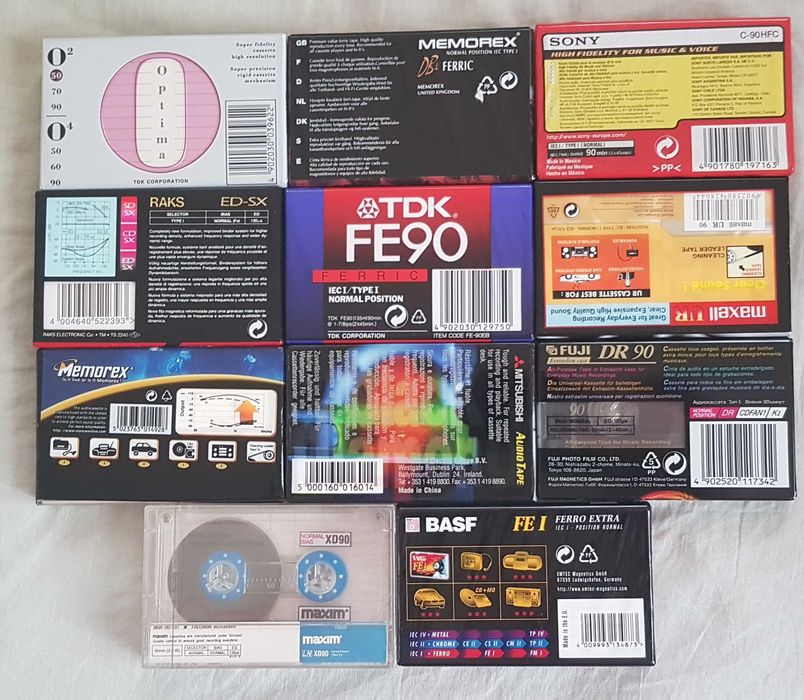 Промоция на колекция от аудиокасети TDK, Sony, Maxell, Fuji и др.
