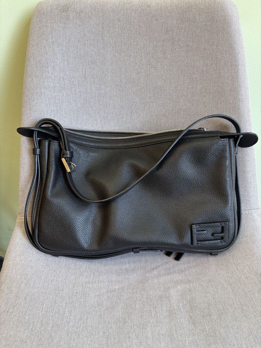 Чанта за рамо Fendi