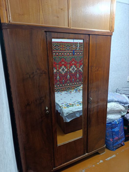 Шкаф для вещей и одежды