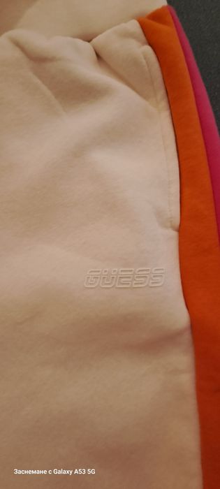 НОВО Спортно долнище Guess L