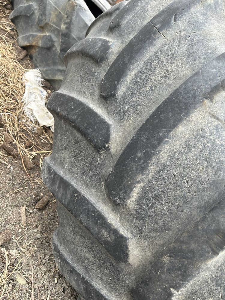 Vând 3 cauciucuri 540/70r38 si 600/65 r38