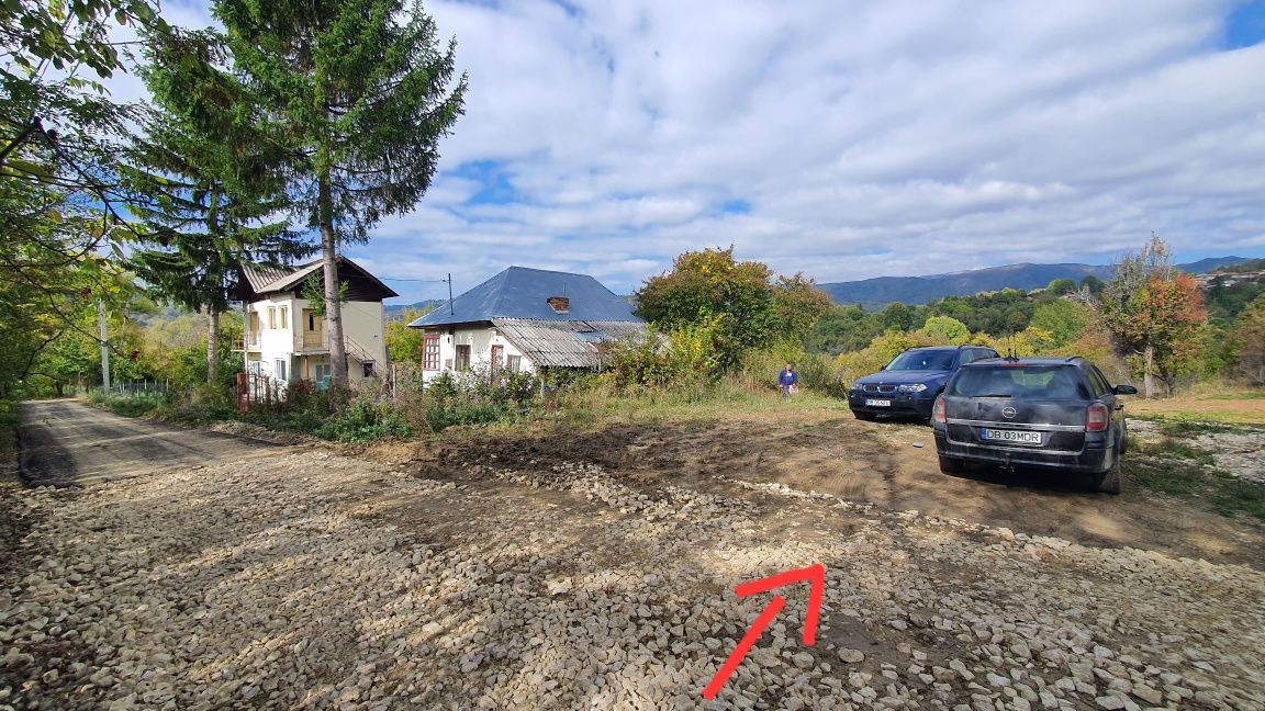 Teren cu vedere la muntii Leaota(primii 1800 intravilan+dif.extravilan