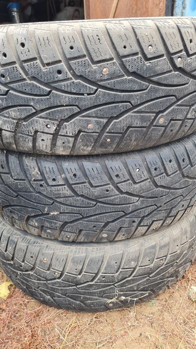 Зимние шины R17, 235×65