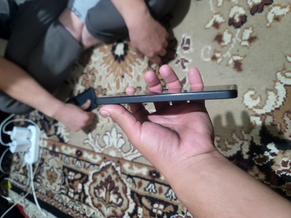 Redmi note 14 sotiladi 6/128talik karobka zaryadchiklari bor