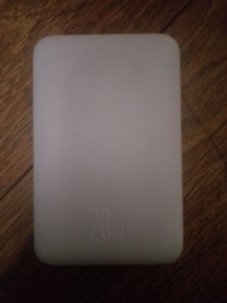 Power bank для айфон и андройт безправадной и правадной саудасы бар
