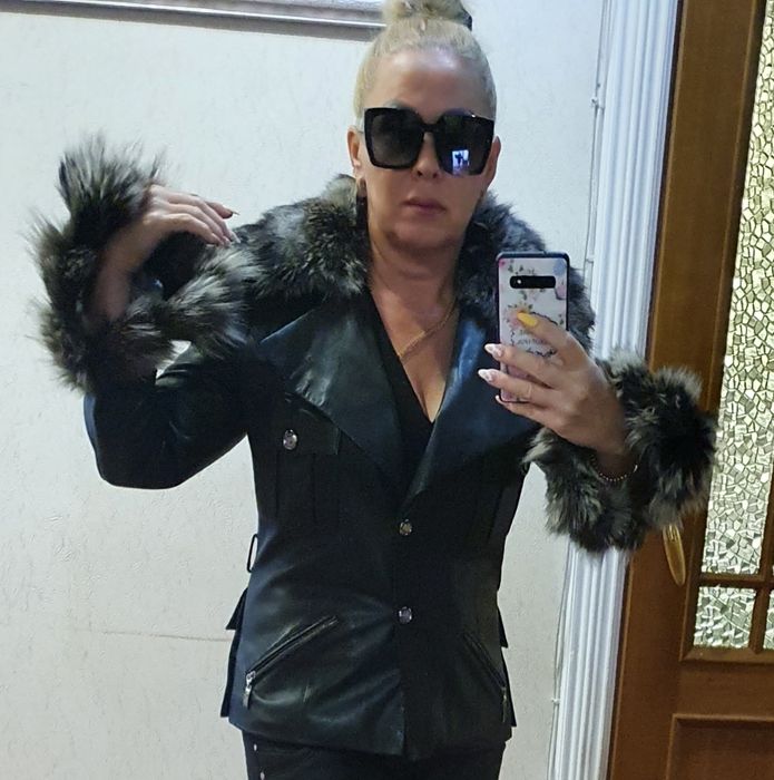 Продам кожаную куртку