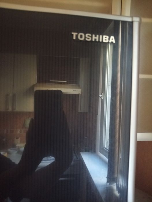 Срочно продаю большой холодильник Toshiba Японский