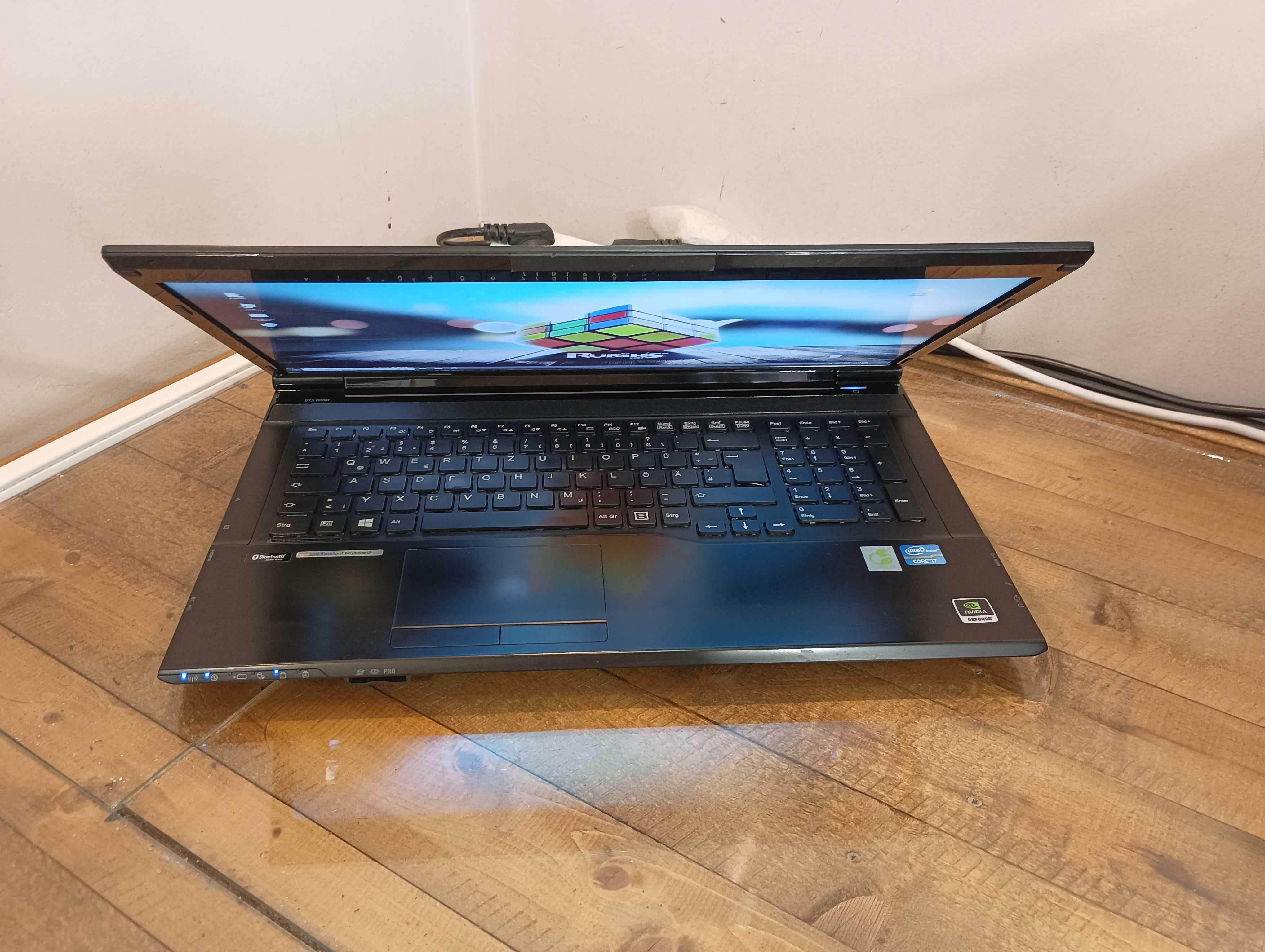 Лаптоп Fujitsu LifeBook NH532 - i7 3520