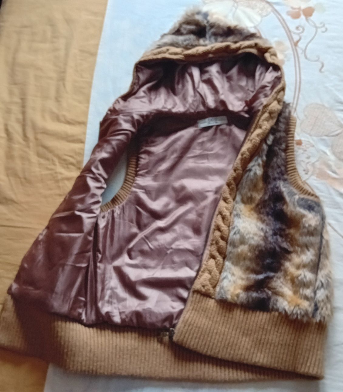 Vând veste dama CATO, ambele 40 ron