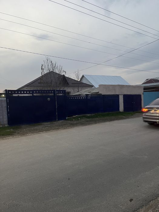 Продаётся дом , 5 комнат, 168 кв м, 8 соток, остальные фото могу отпра