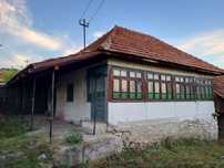 Vand casă  si teren 1320 mp in com. Vadeeni, sat Cerna, jud. Valcea.