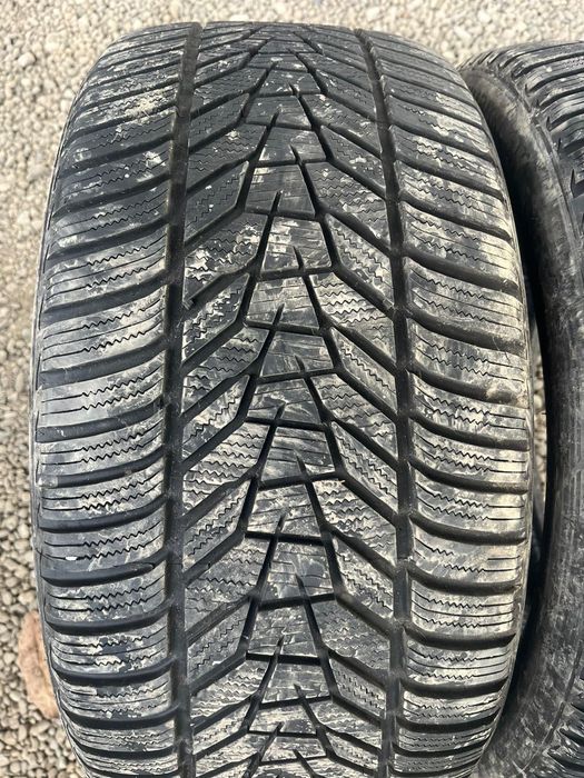 275/40 r20 de iarna 2 buc f bune HANKOOK