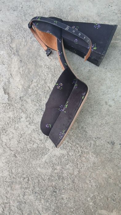 Туфли сотилади ало