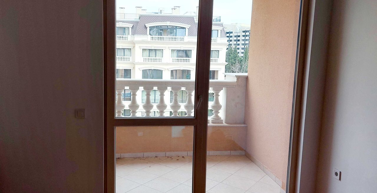 Продава се Двустаен апартамент в к.к. Св.Св. Константин и Елена - 70 кв.м за 3000 €/кв.м - Снимка #12
