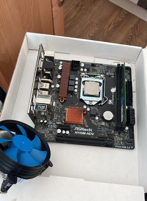 Продам комплект 
Процессор Интел Пентиум g4560