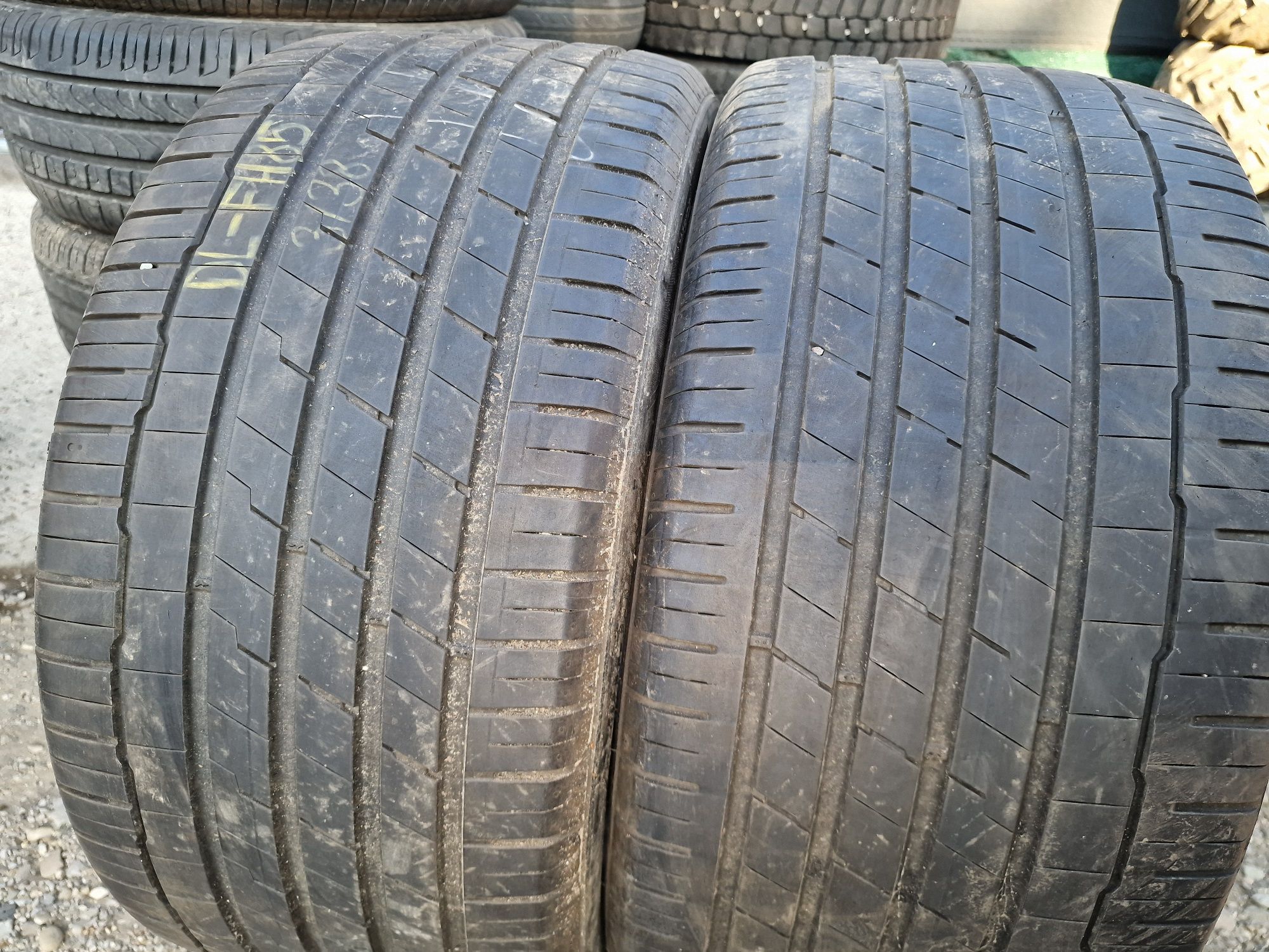 Anvelope 305/35R22 marca Hankook, DOT 2022, 6 mm