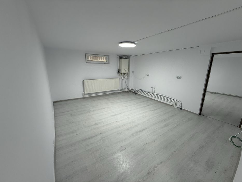Inchiriez apartament demisol zona Doamna Ghica pretabil birou etc