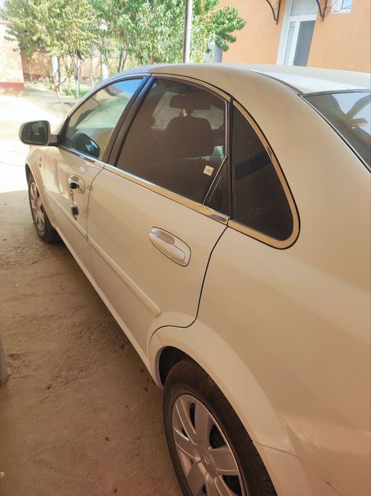 Жентра сотилади.