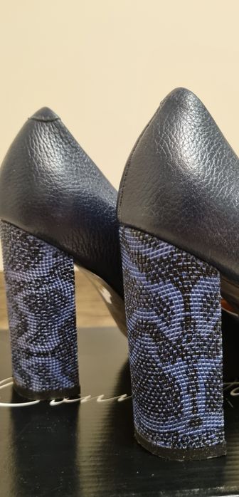 Donna Italiana Blue Navy high heels обувки