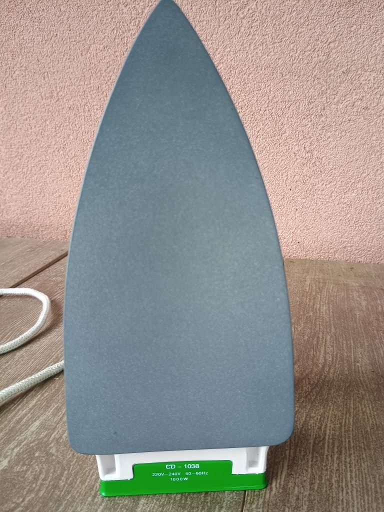 Ютия за сухо гладене Wako CD- 1068