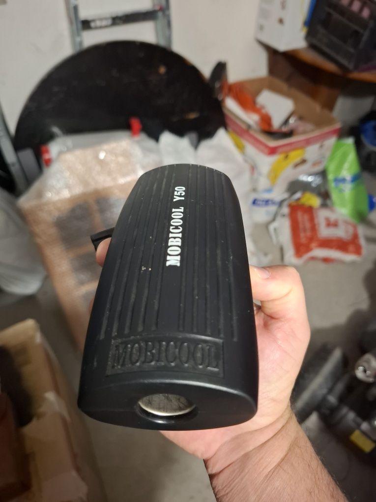 Aдаптер зарядно трансформатор за хладилна кутия от 220v на 12v Mobicoo