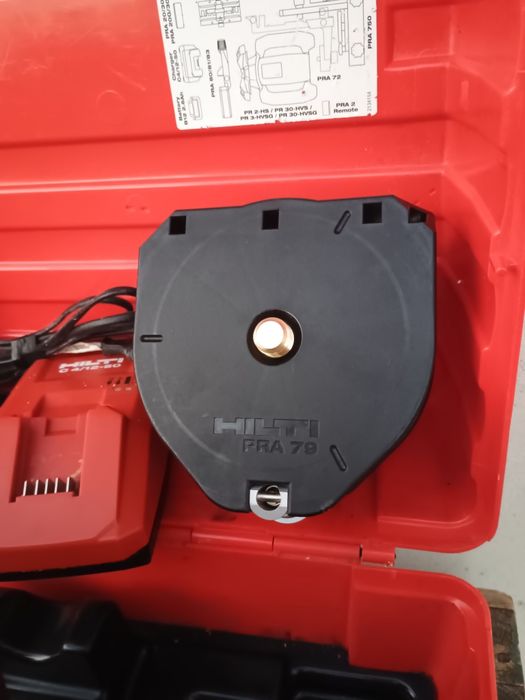 Laser hilti pr 2 hs model nou. La cutie cu baterie,încărcător,receptor