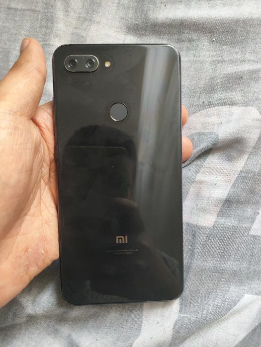 Продам Xiaomi mi 8 lite 6/128