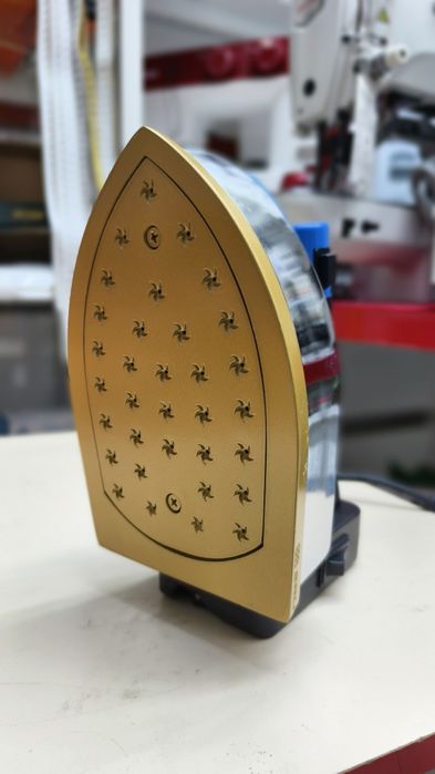 Утюг паравой полупромышленный