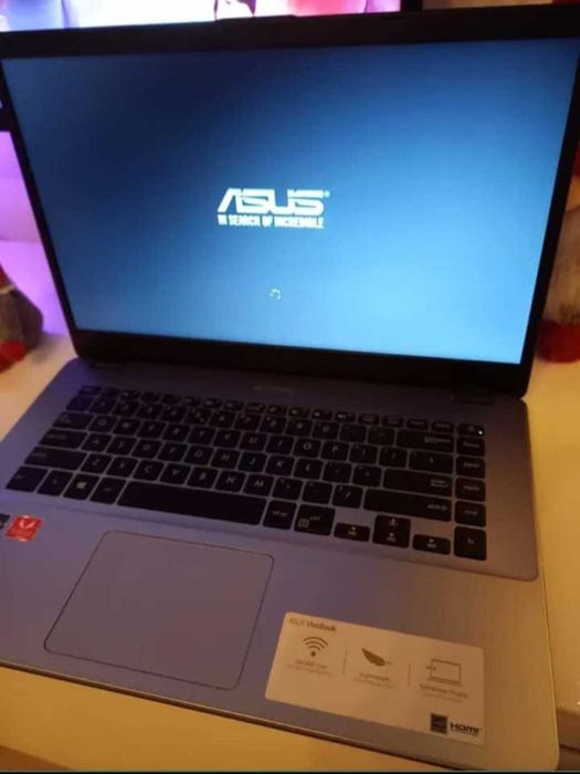 Vand laptop Asus