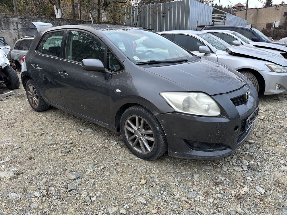 Toyota Auris 1.4 d4d 90 кс ММТ кутия НА ЧАСТИ!
