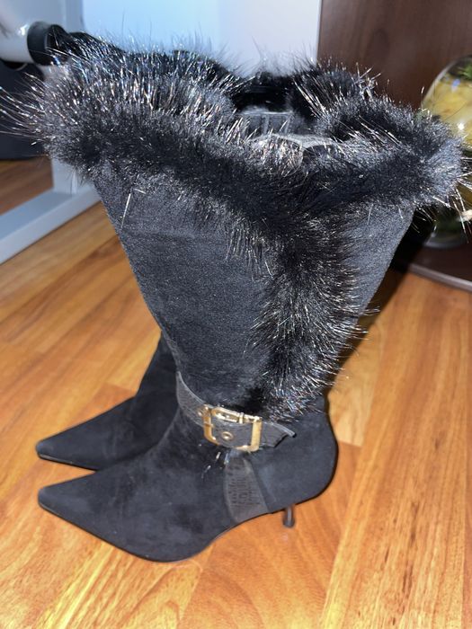 Cizme inalte din piele intoarsa