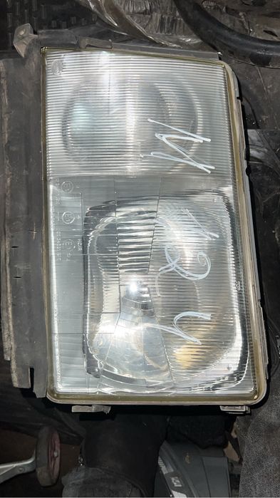 Фар на мерседес w124