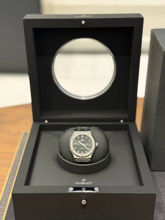 Часы Hublot Classic Fusion automatic 38 mm