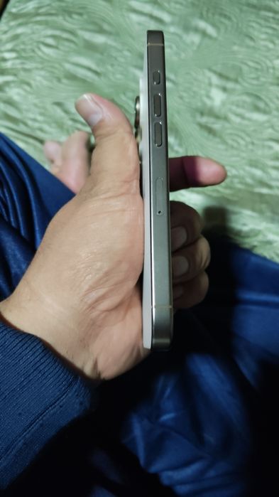 IPone 16 pro срочно сотилади 256. Памят  98.йомкост. комплект полный