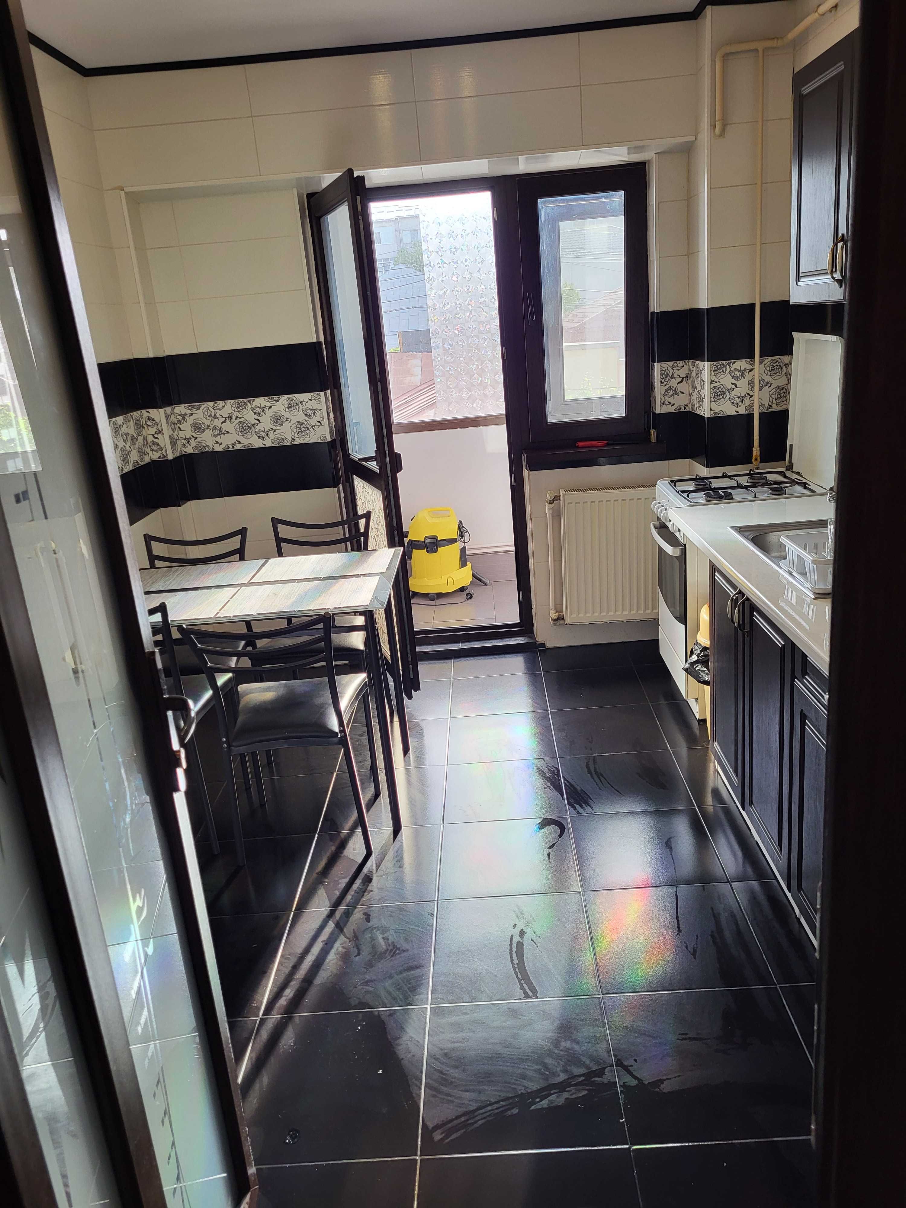 Inchiriez apartament