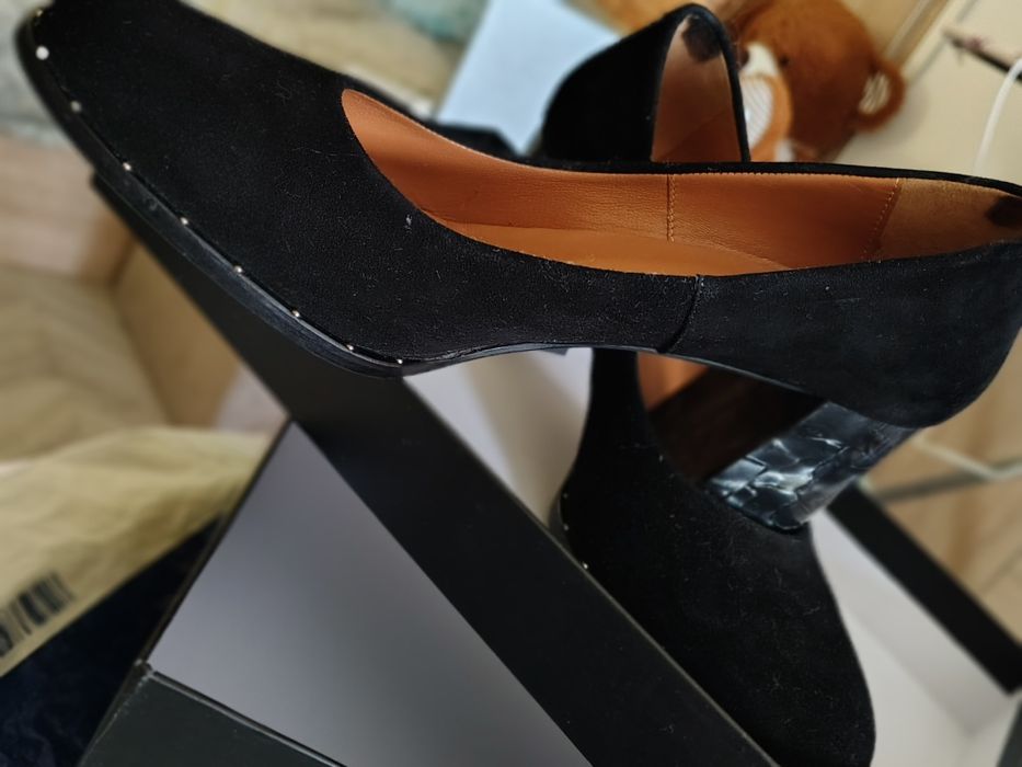 Дамски обувки от естествен велур