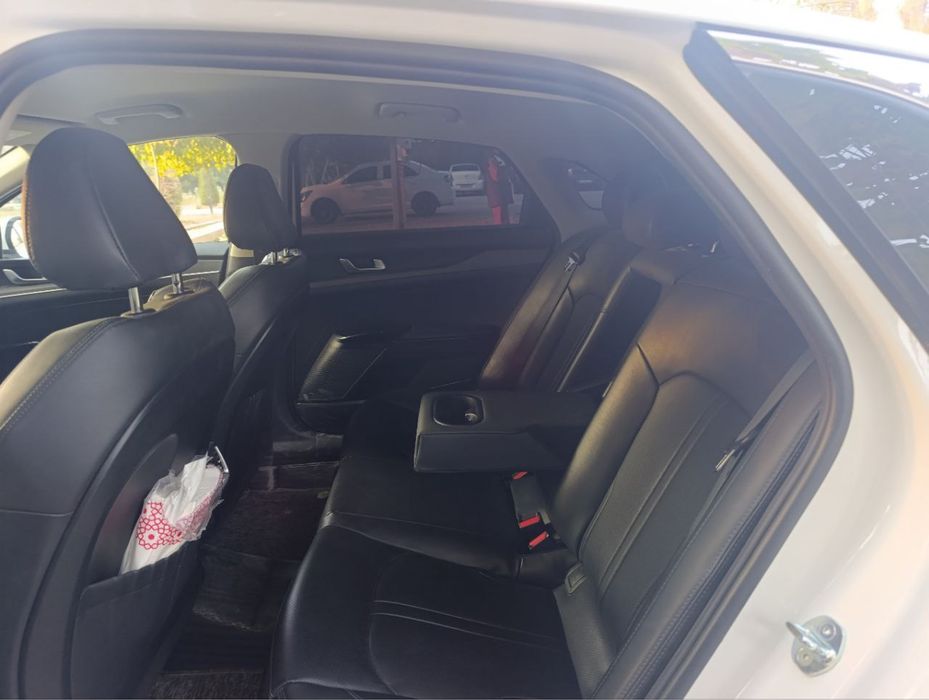 Киа К5 белый-жемчуг