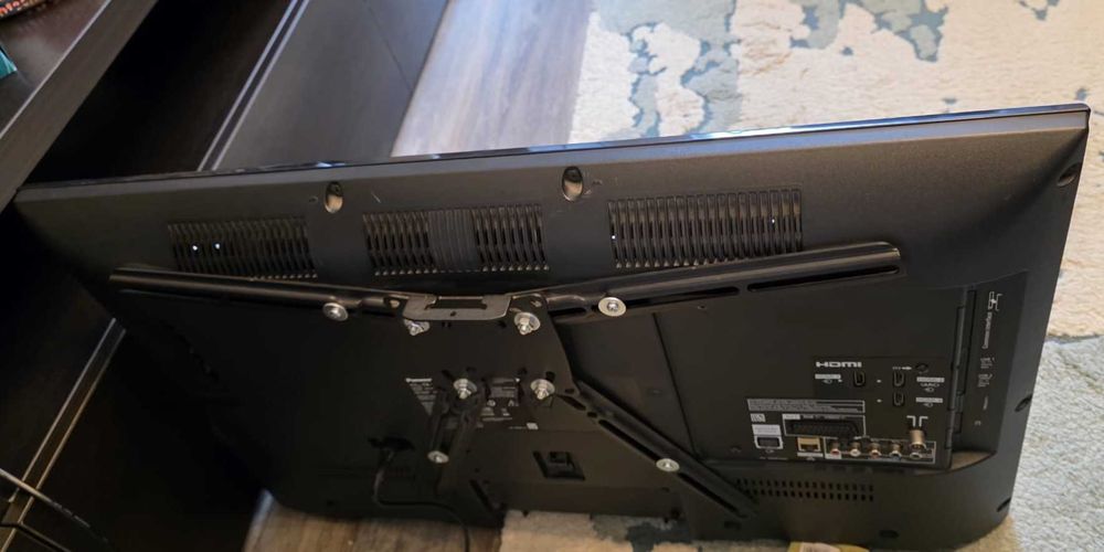 Vând TV Panasonic Viera SMART LCD 32" Full HD - TX-32AS600E