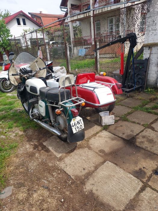 Moto  IJ  Jupiter cu atas