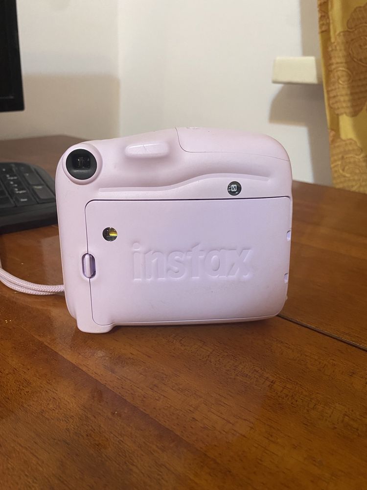 Instax - фотоаппарат моментальной печати